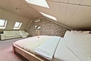 Гостевой дом Brestinlove: Rodnikovyj Guest House Брест Люкс с 2 спальнями-7